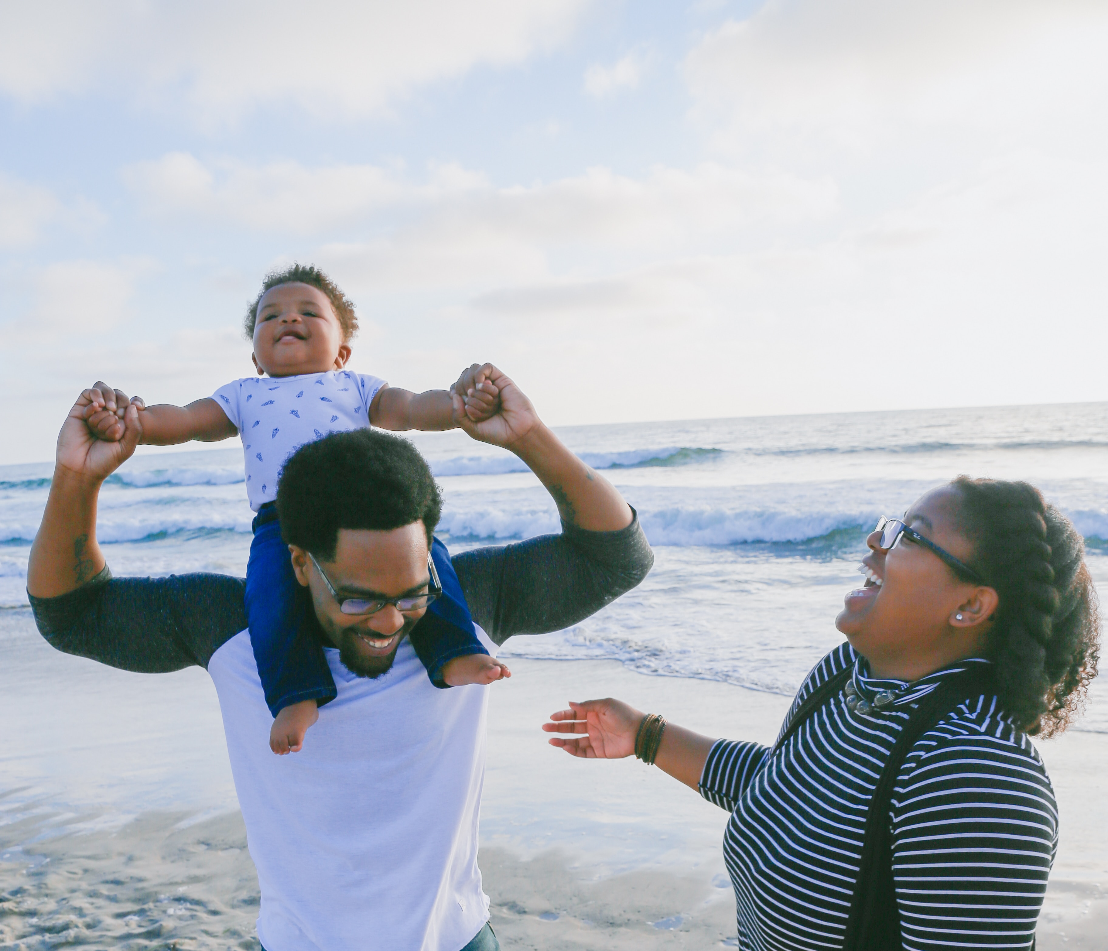 family pictures taken at the beach